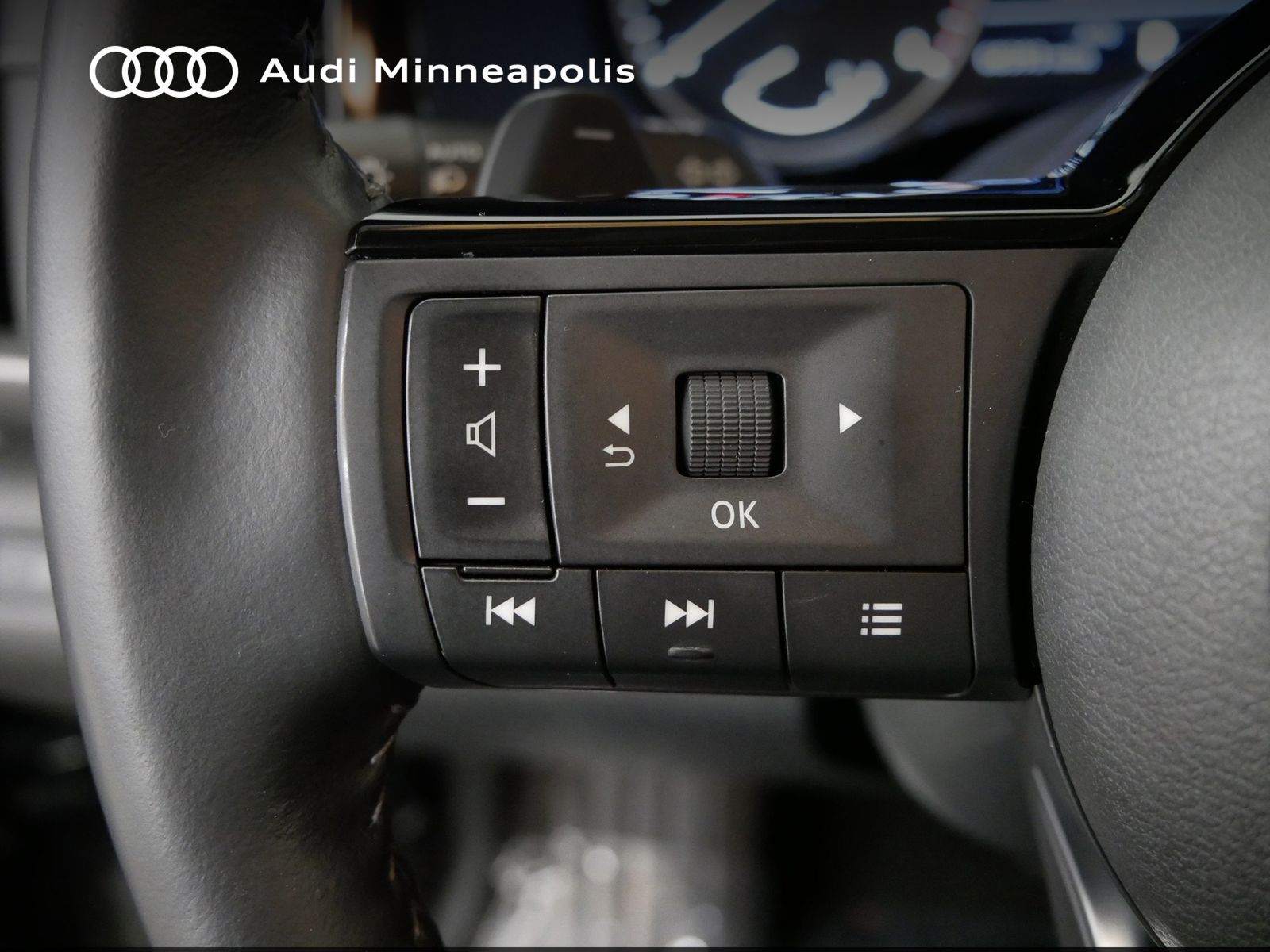 Thumbnail: 2023 Nissan Pathfinder - 20