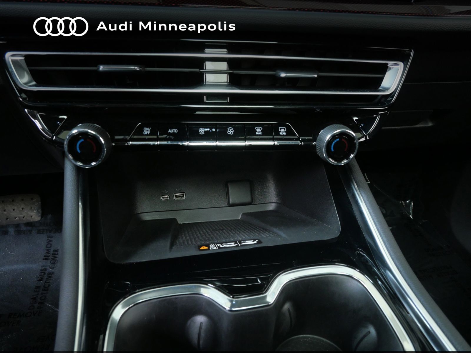 Thumbnail: 2024 Chevrolet Traverse - 21