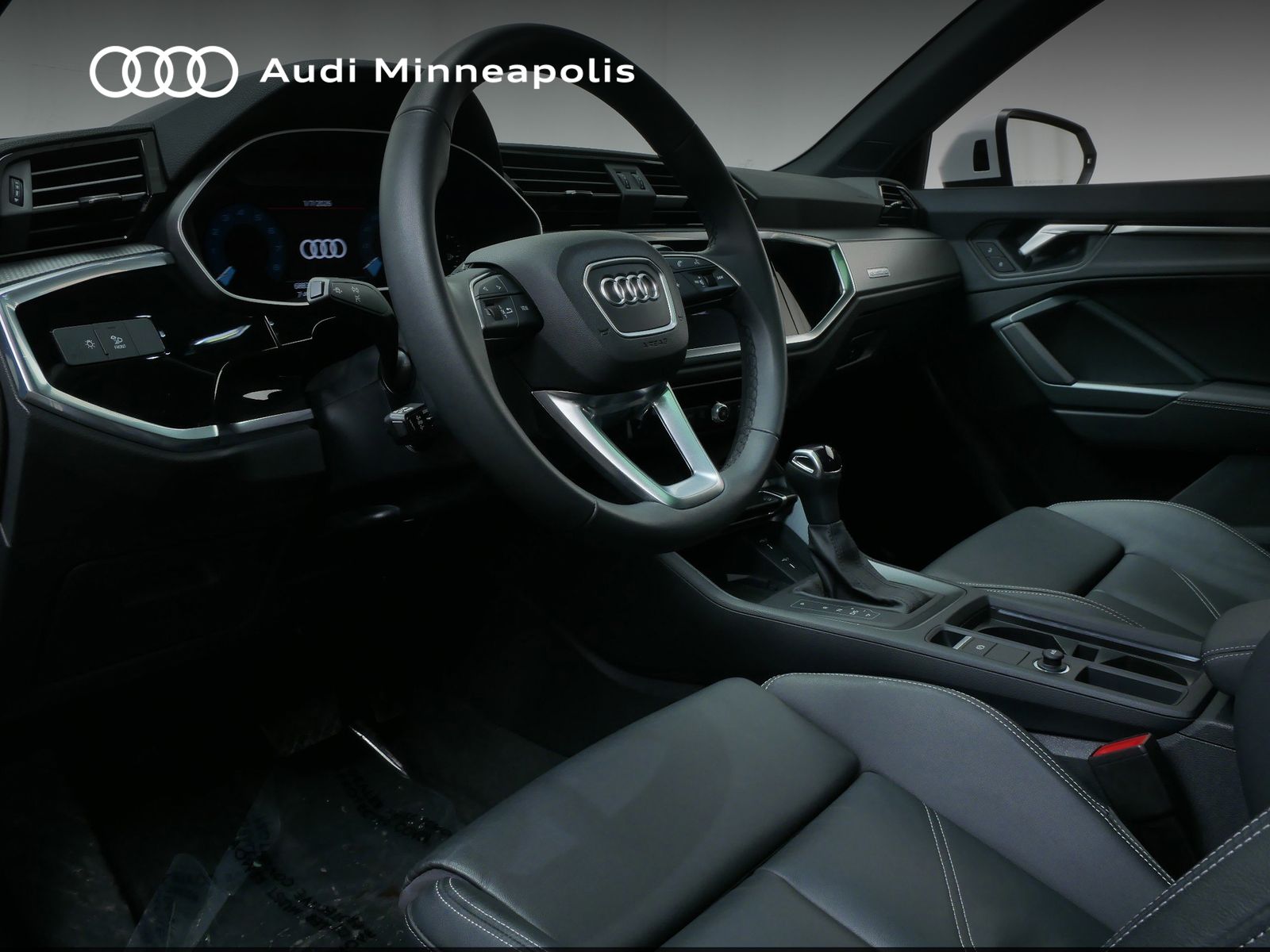 Thumbnail: 2025 Audi Q3 - 2