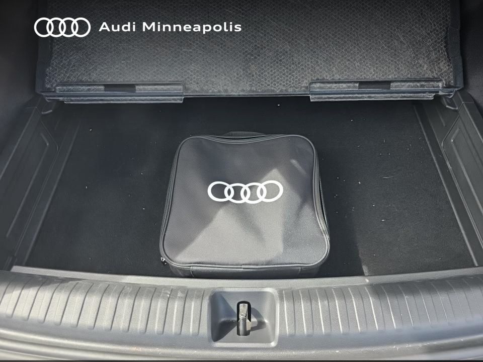 Thumbnail: 2025 Audi Q4 e-tron - 13