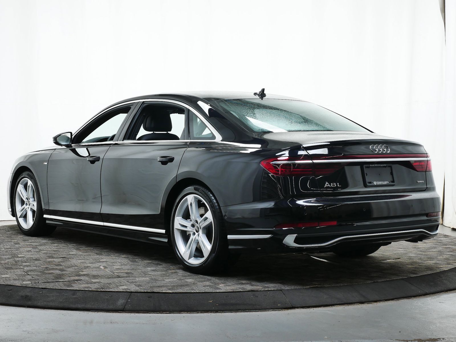 Thumbnail: 2025 Audi A8 - 4