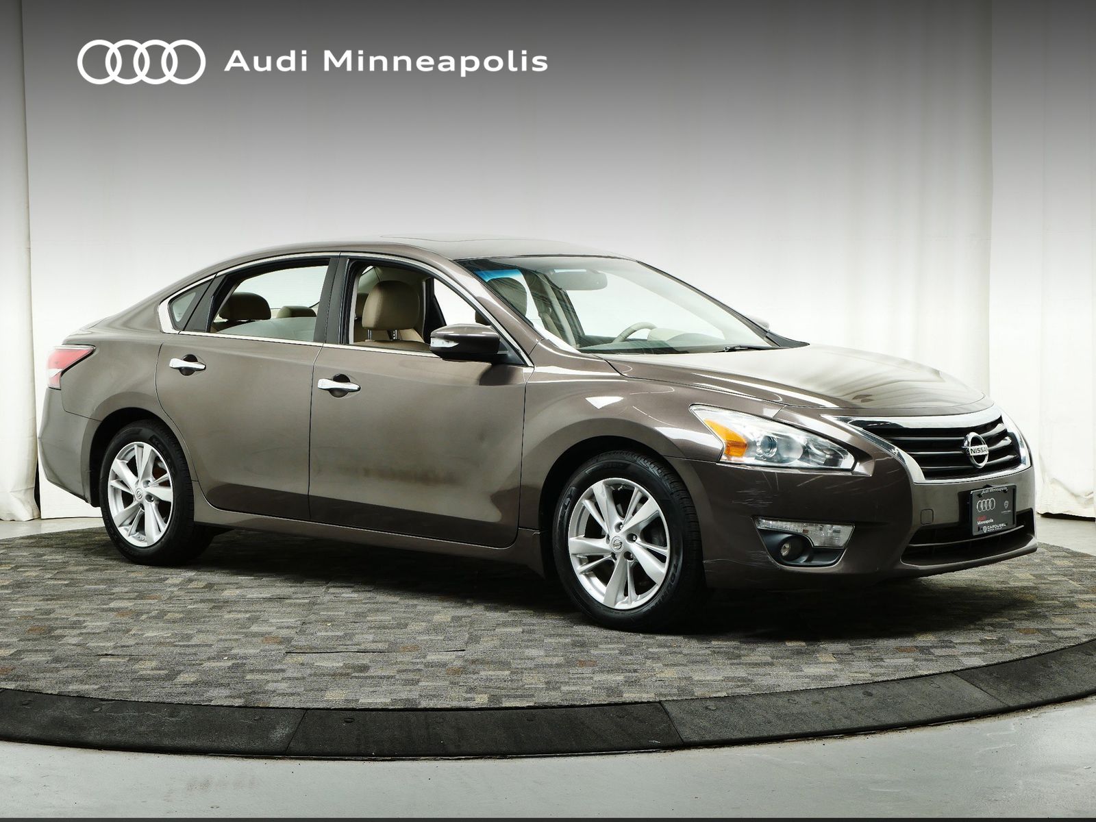 Thumbnail: 2014 Nissan Altima - 9