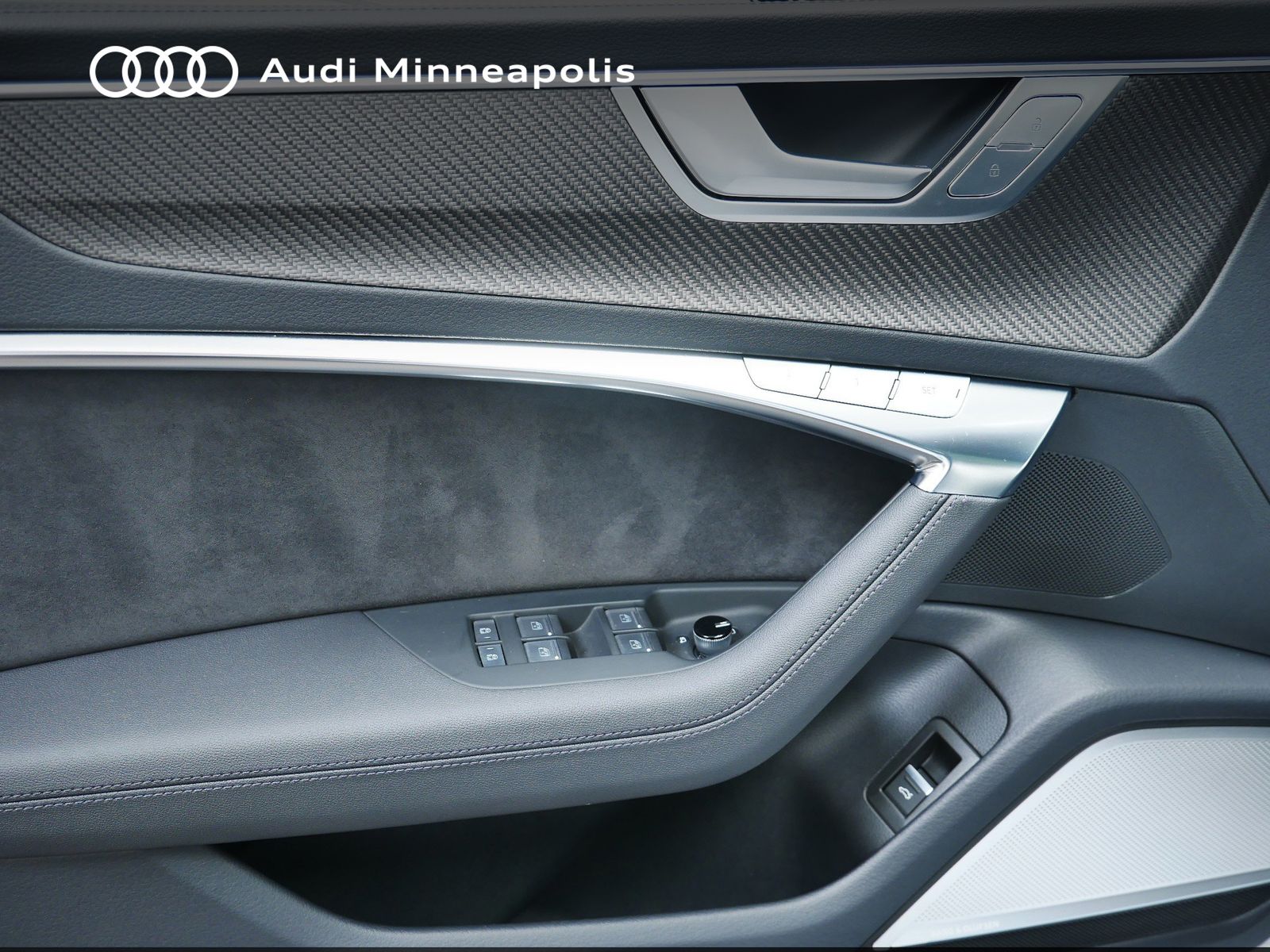 Thumbnail: 2024 Audi RS 7 - 13