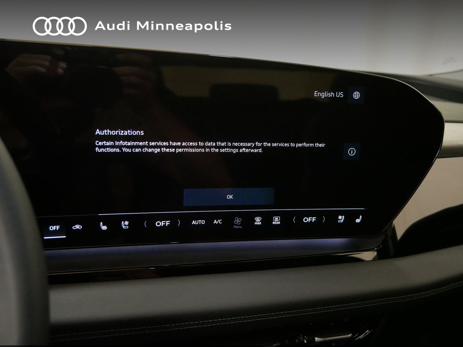 Thumbnail: 2025 Audi Q6 e-tron - 28