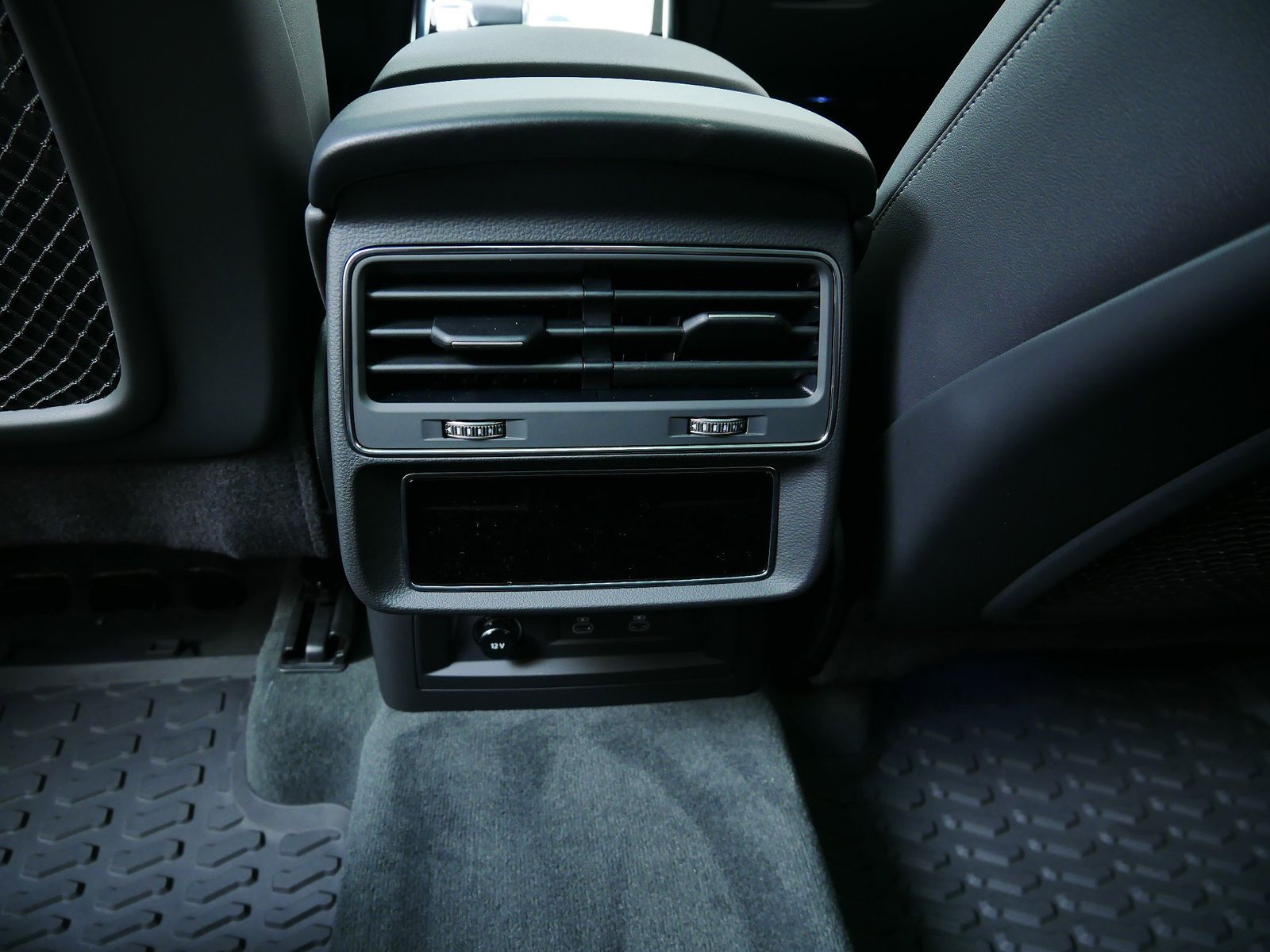 Thumbnail: 2026 Audi Q7 - 14