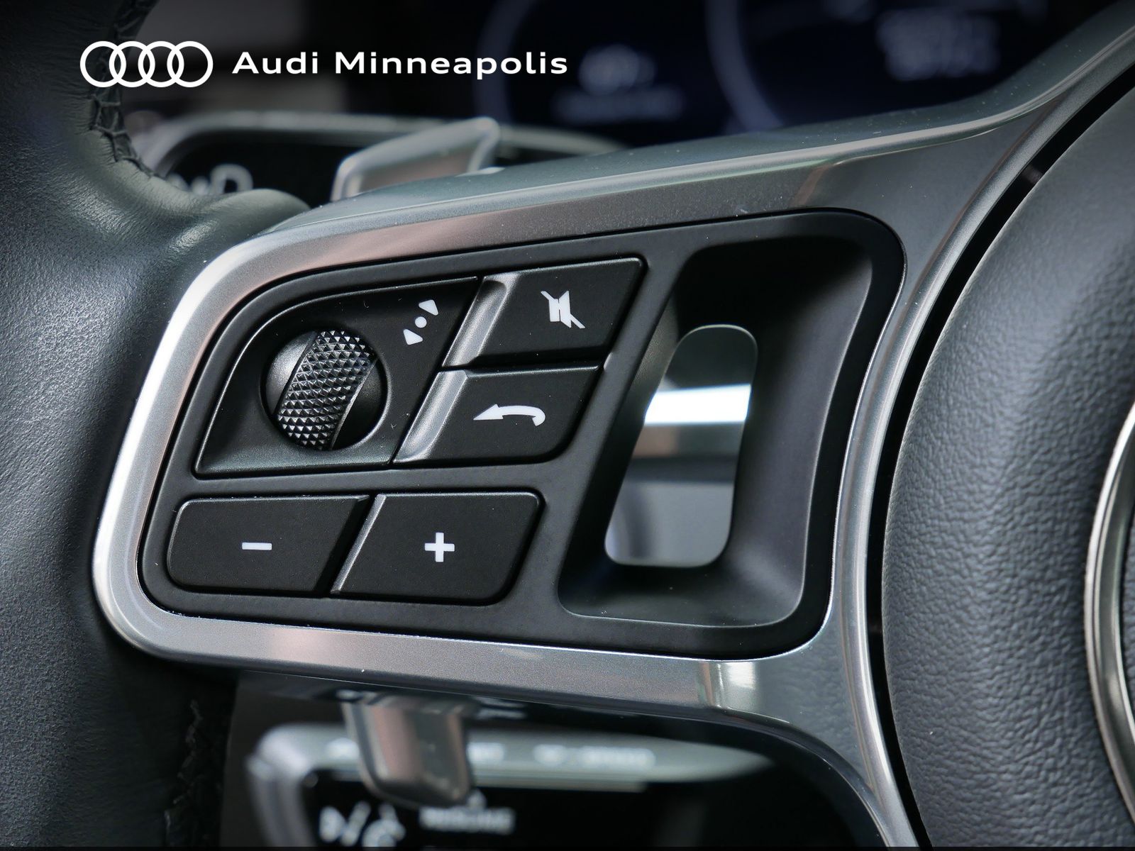 Thumbnail: 2022 Porsche Cayenne - 23