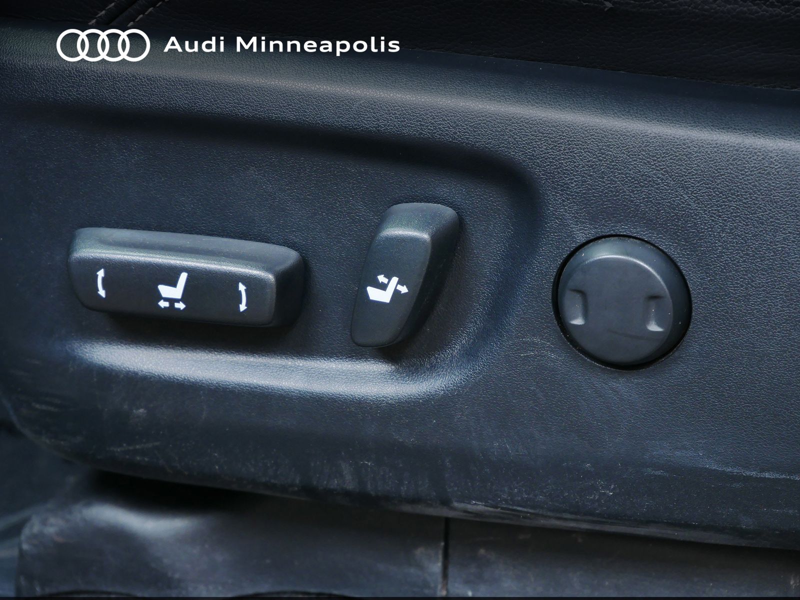 Thumbnail: 2019 Toyota 4Runner - 12