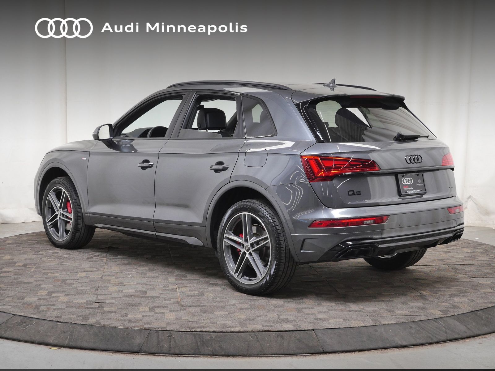 Thumbnail: 2025 Audi Q5 - 4