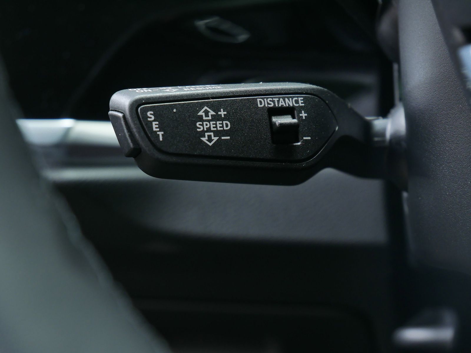 Thumbnail: 2025 Audi Q3 - 13