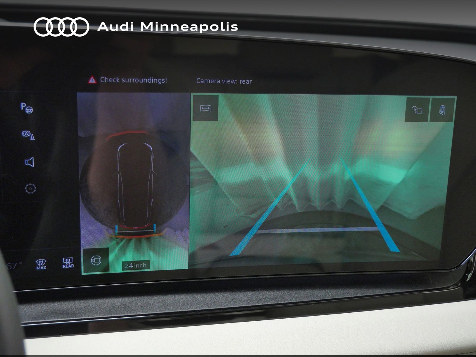 Thumbnail: 2025 Audi Q6 e-tron - 31