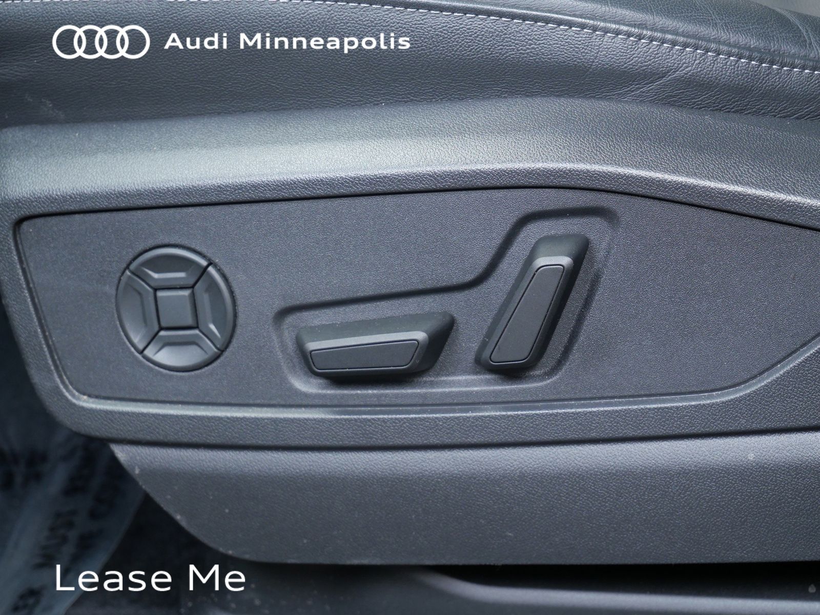 Thumbnail: 2025 Audi Q5 - 13