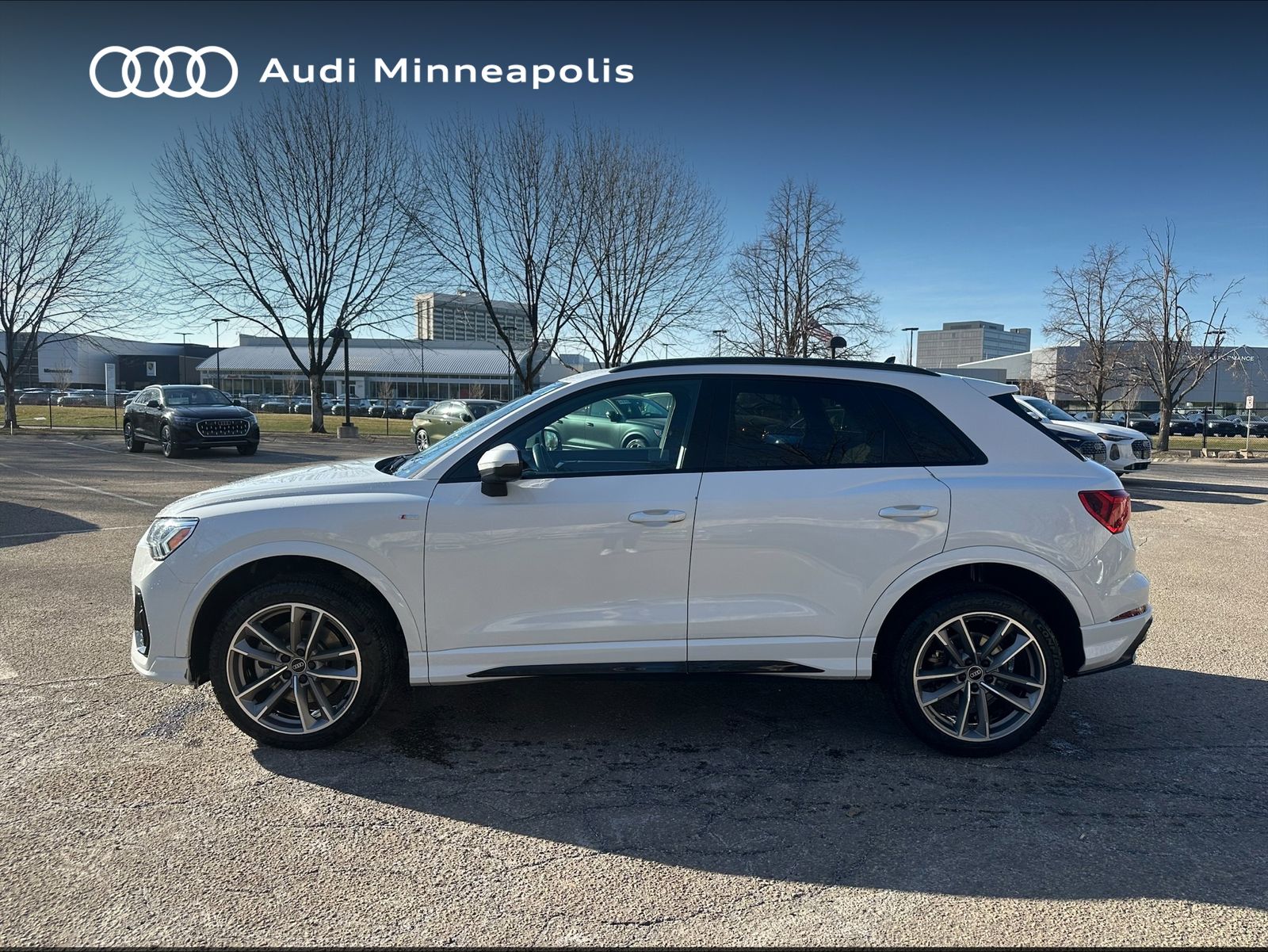 Thumbnail: 2022 Audi Q3 - 10