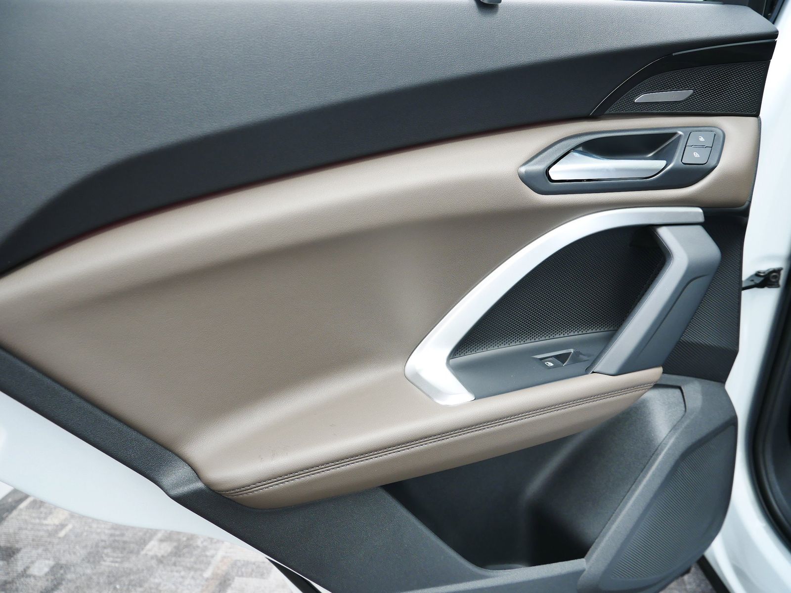 Thumbnail: 2025 Audi Q5 - 13