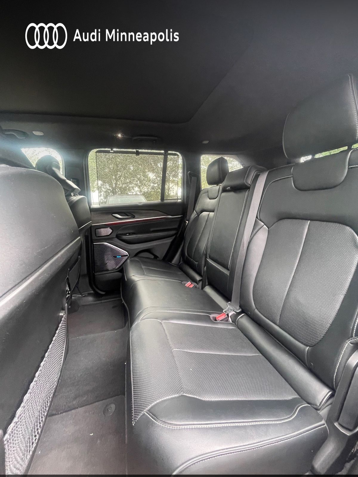 Thumbnail: 2022 Jeep Grand Cherokee - 13