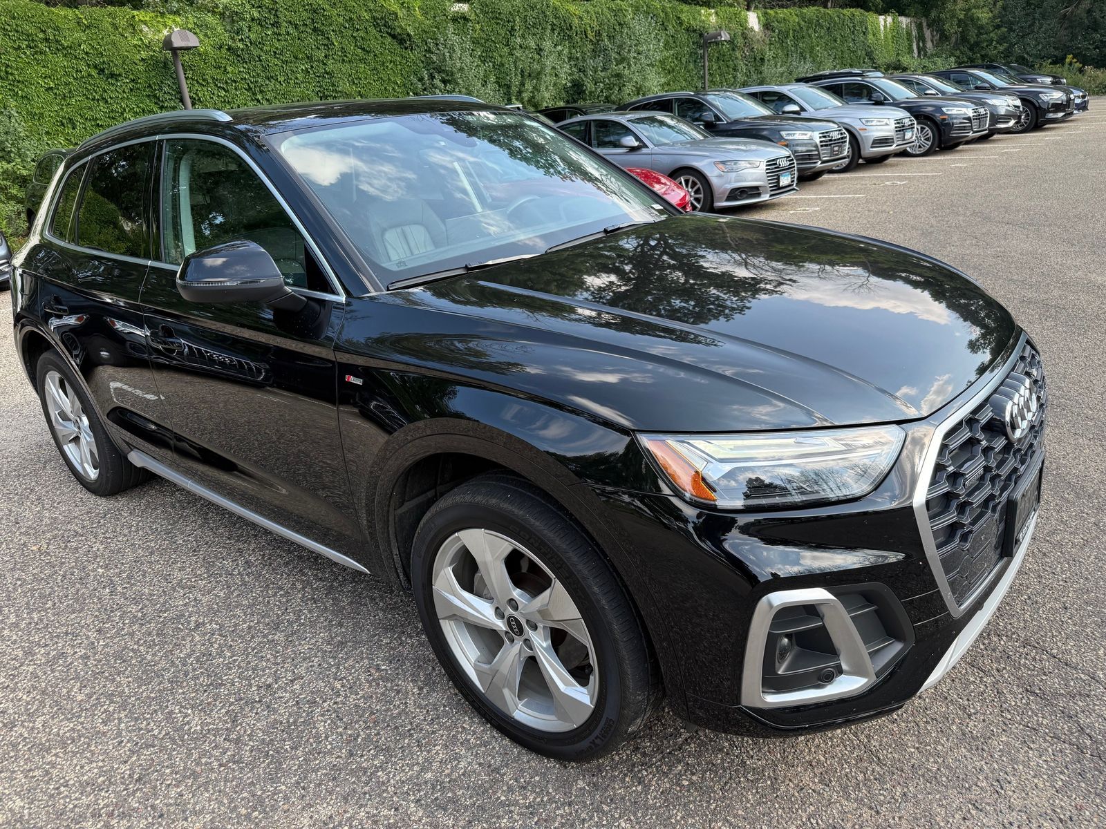 Thumbnail: 2023 Audi Q5 - 1