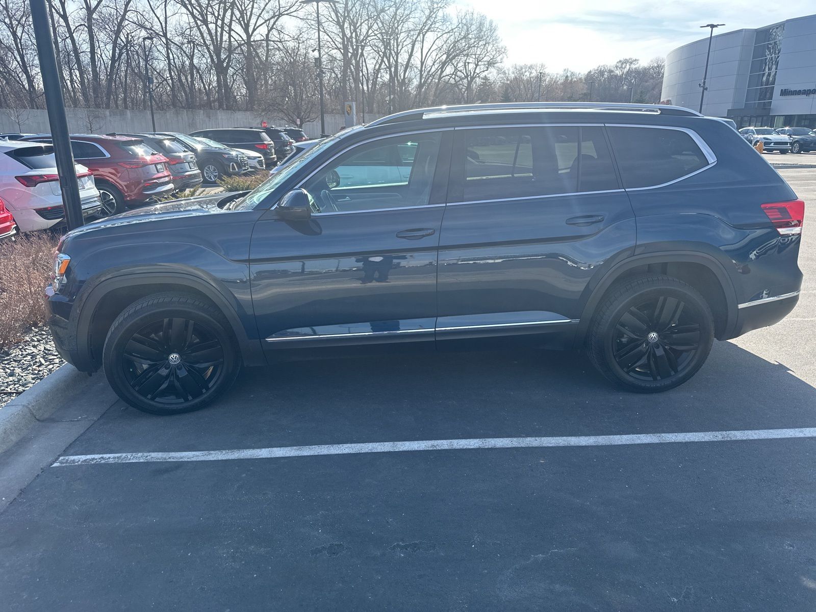 Thumbnail: 2019 Volkswagen Atlas - 3