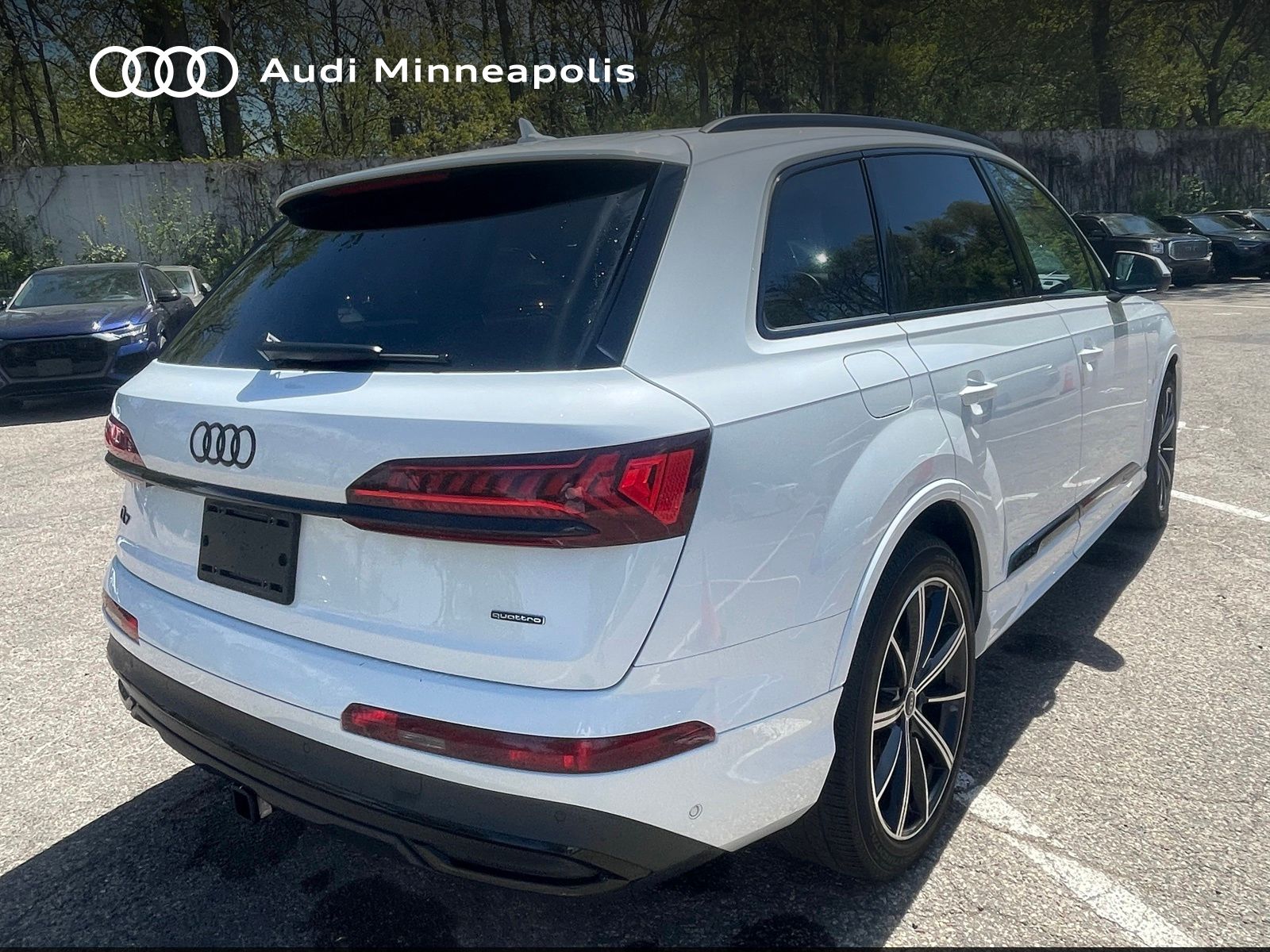 Thumbnail: 2023 Audi Q7 - 24
