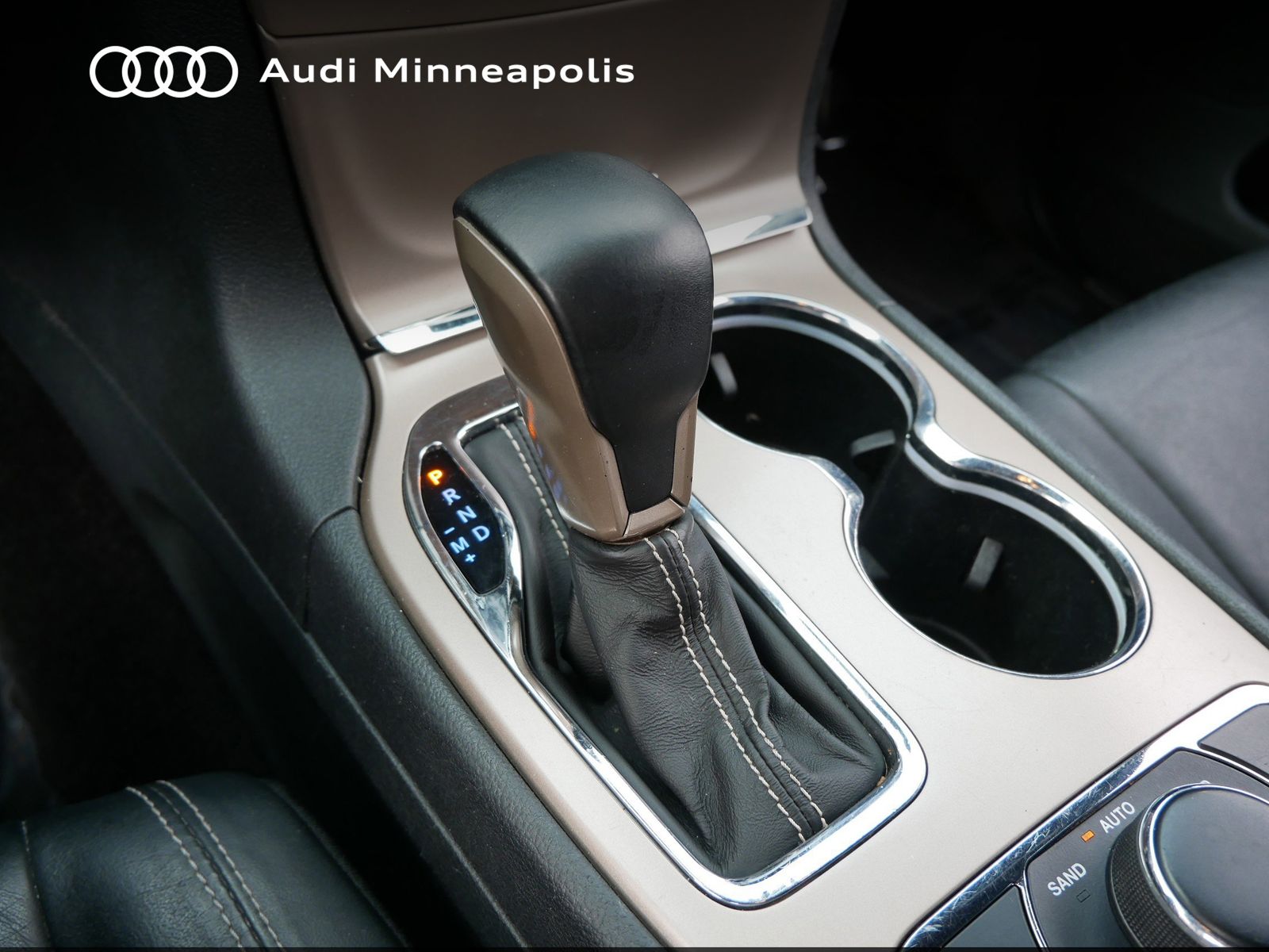 Thumbnail: 2017 Jeep Grand Cherokee - 25