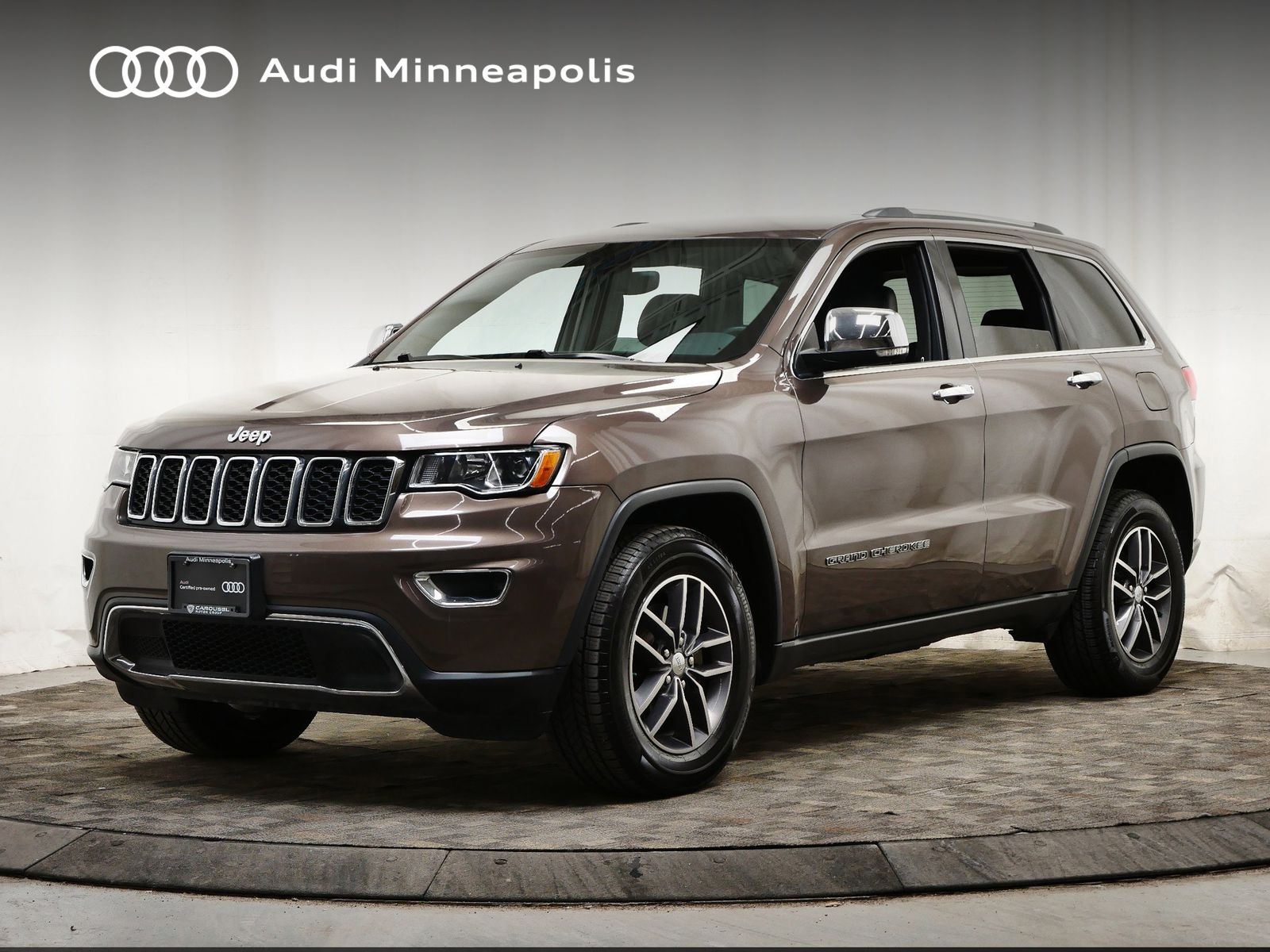 Thumbnail: 2017 Jeep Grand Cherokee - 1