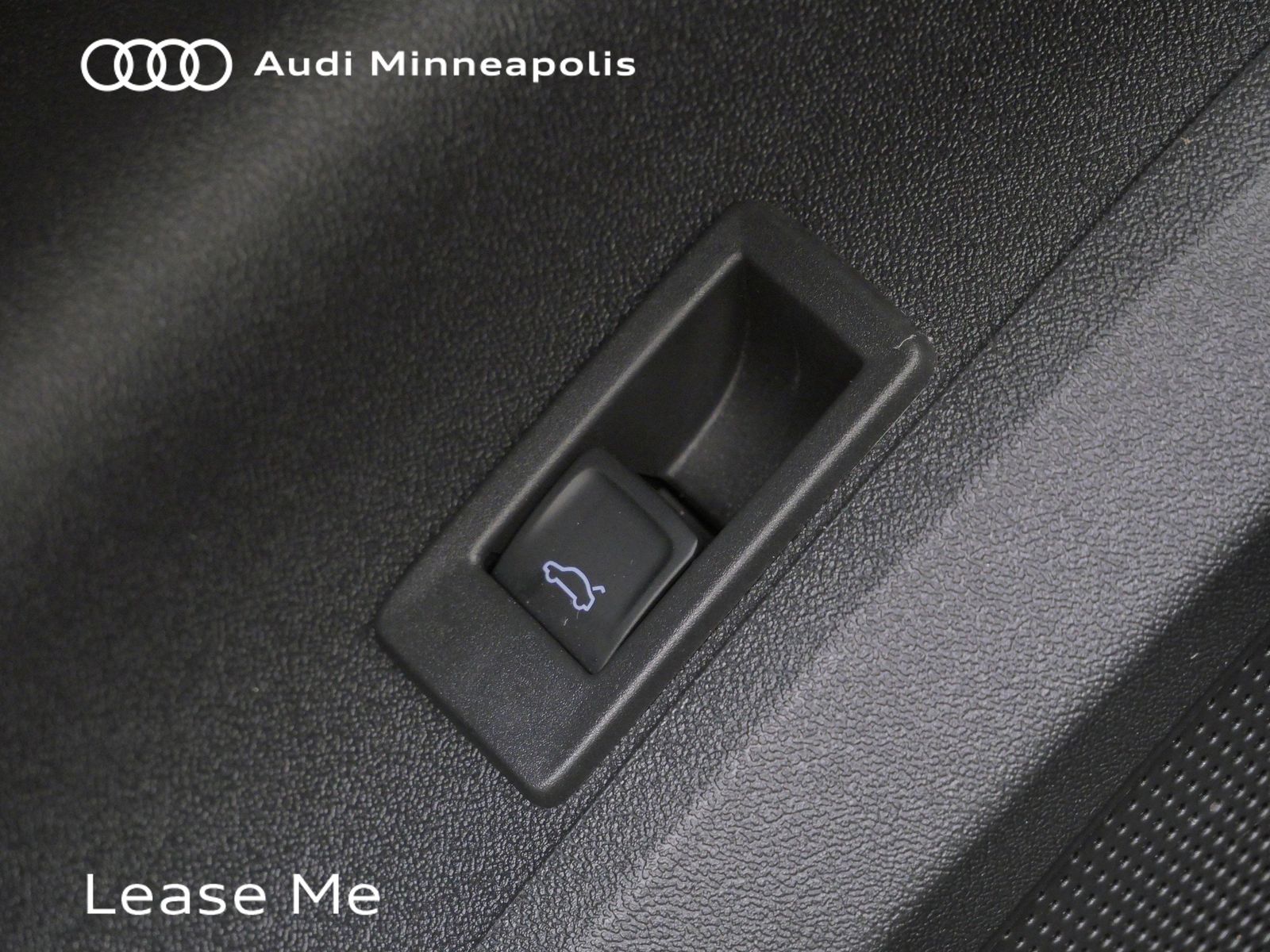 Thumbnail: 2025 Audi Q5 - 18