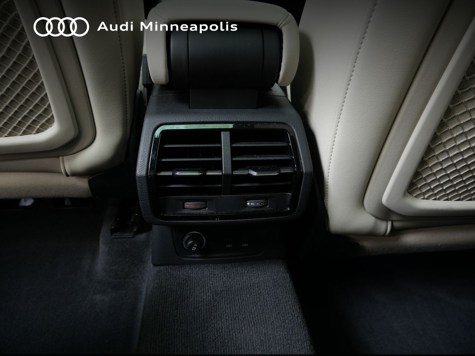 Thumbnail: 2021 Audi Q3 - 16