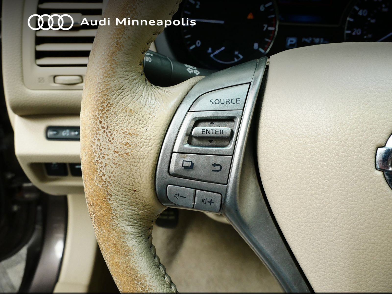 Thumbnail: 2014 Nissan Altima - 17