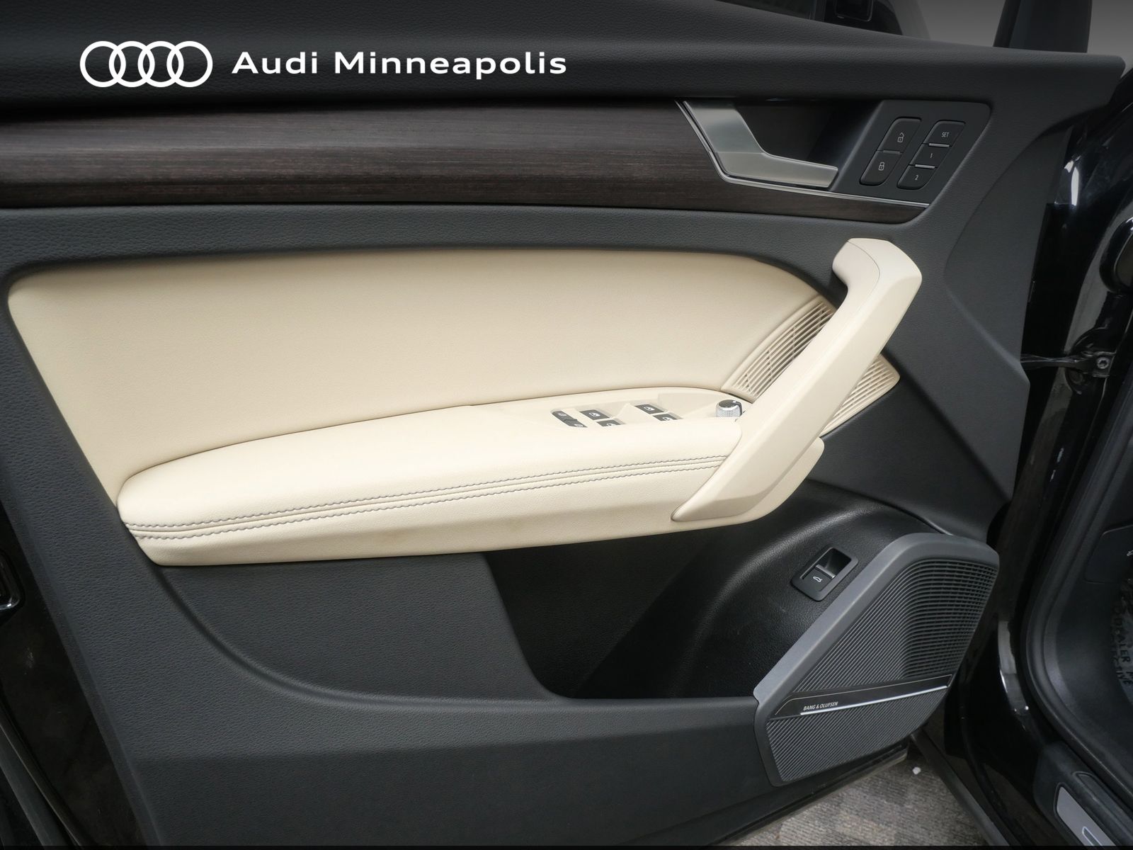 Thumbnail: 2023 Audi Q5 - 12