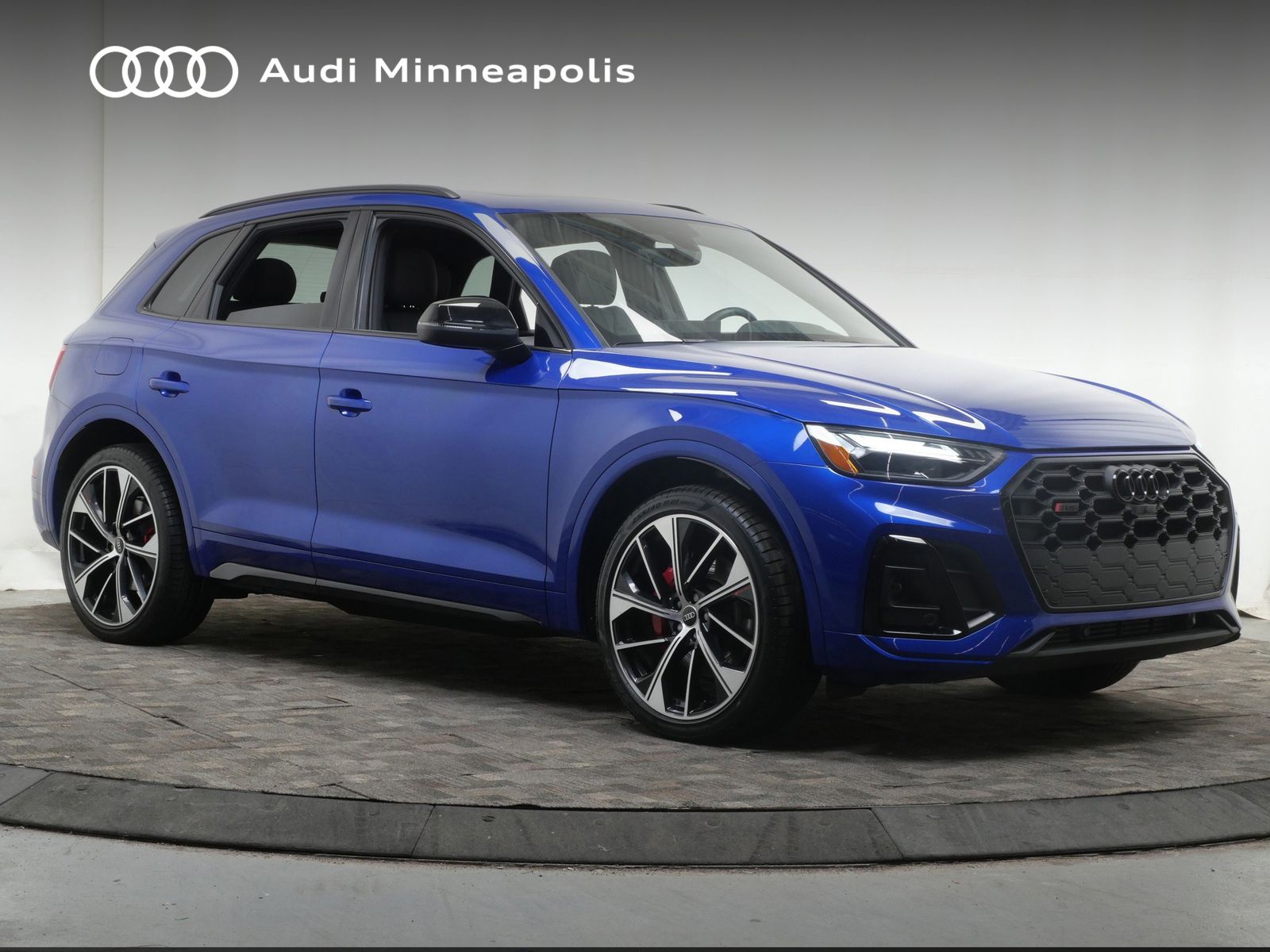 Thumbnail: 2023 Audi SQ5 - 10