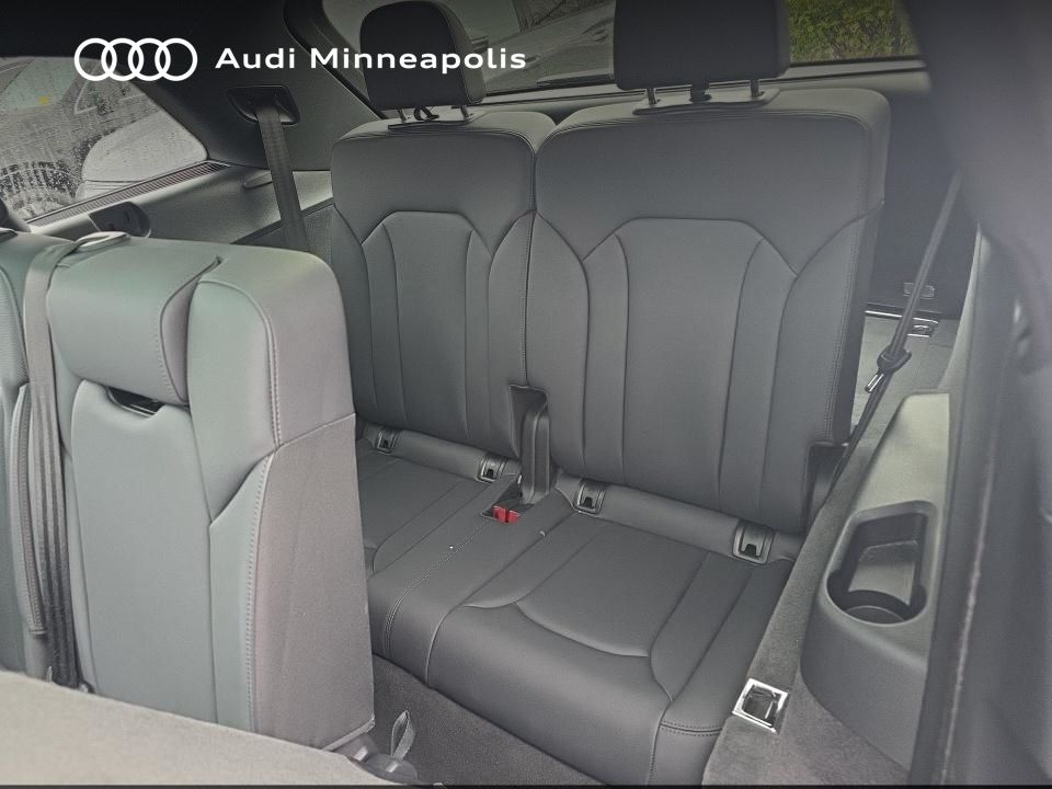 Thumbnail: 2023 Audi Q7 - 14