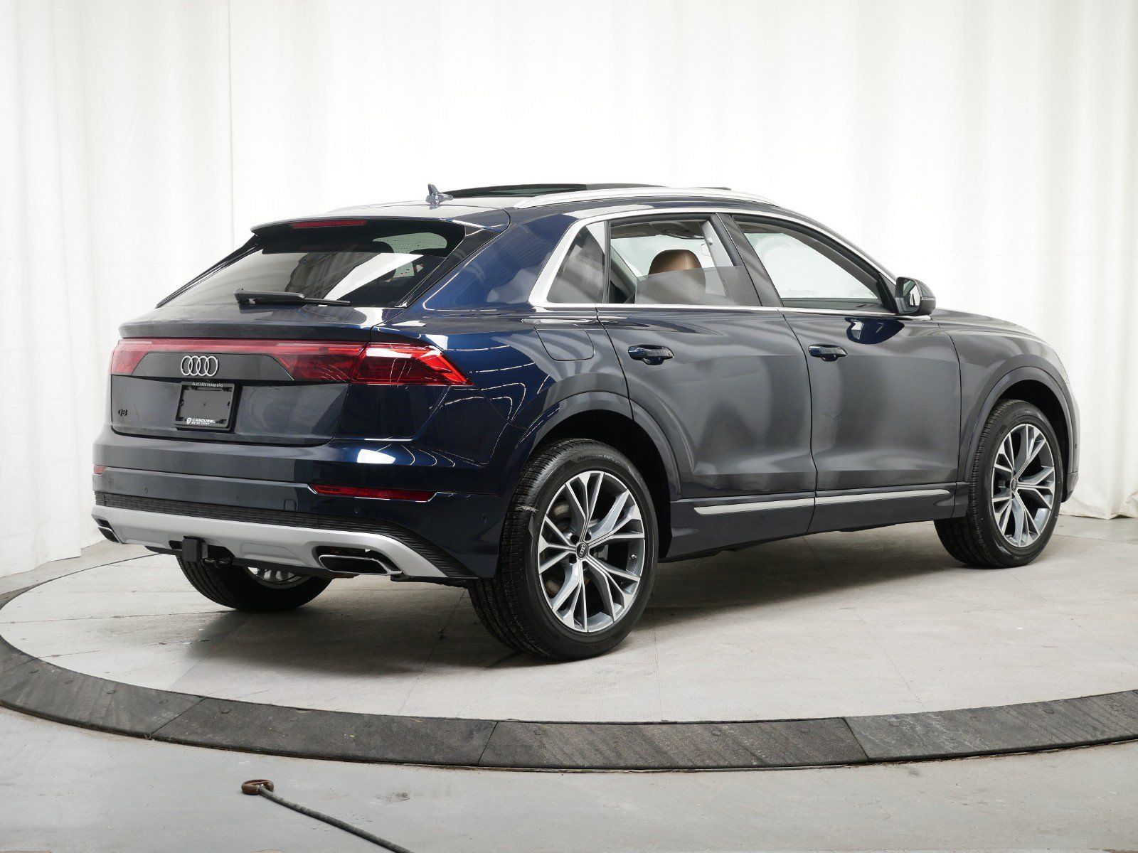 Thumbnail: 2025 Audi Q8 - 6