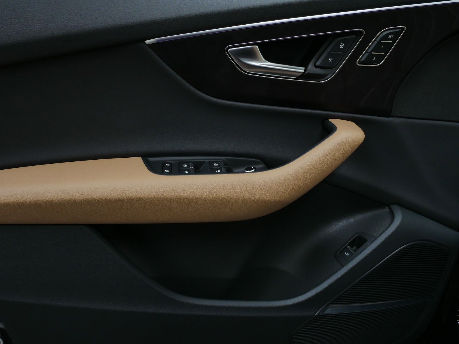 Thumbnail: 2025 Audi Q7 - 10