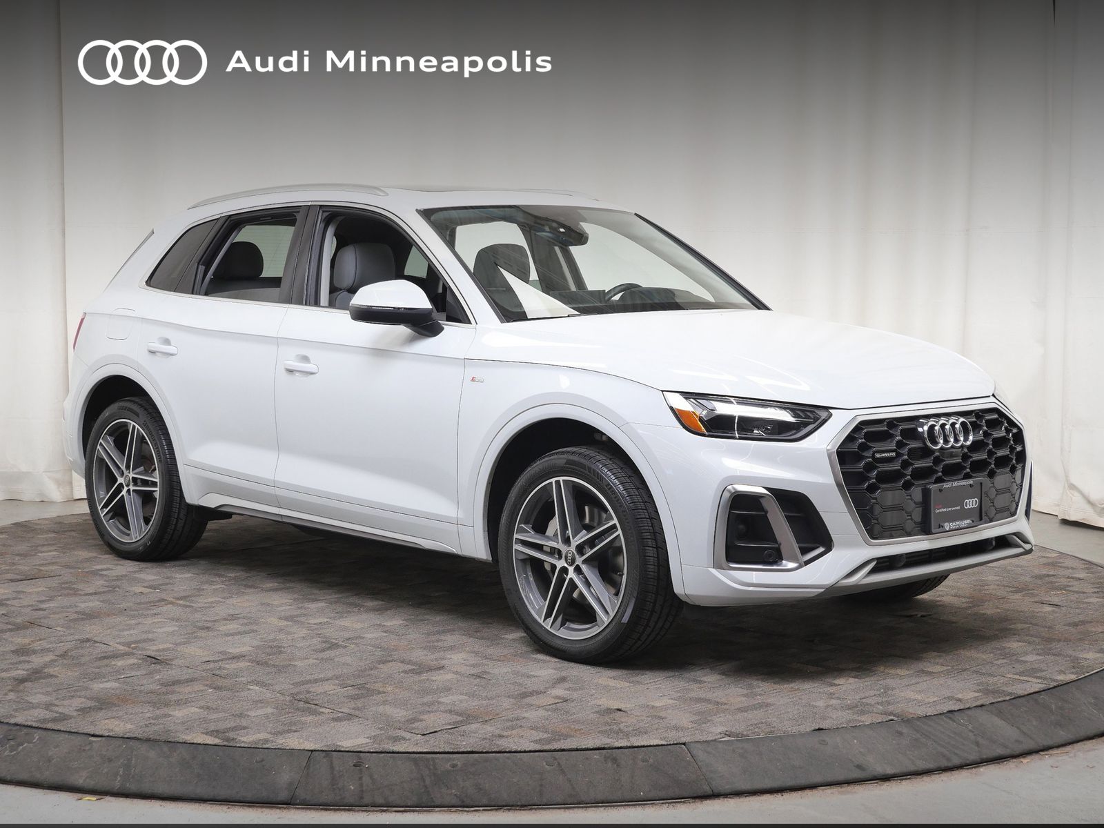Thumbnail: 2023 Audi Q5 - 10