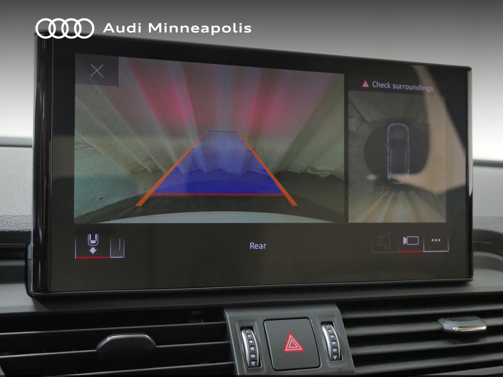Thumbnail: 2023 Audi Q5 - 33