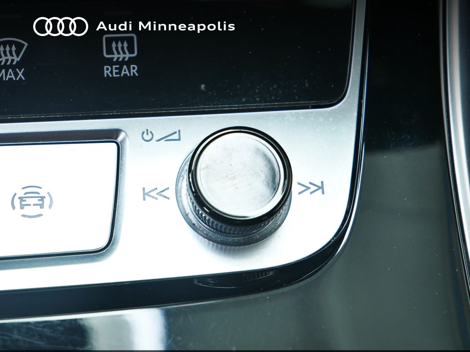 Thumbnail: 2020 Audi RS Q8 - 29