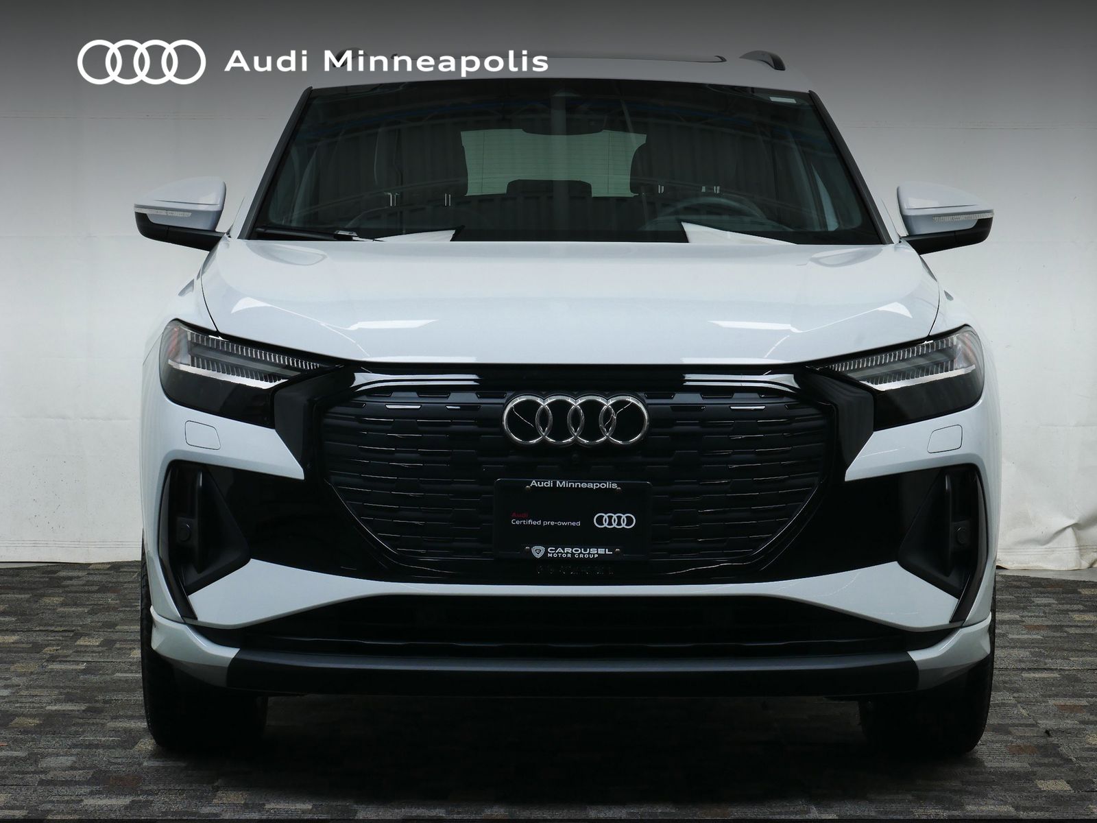 Thumbnail: 2023 Audi Q4 e-tron - 11