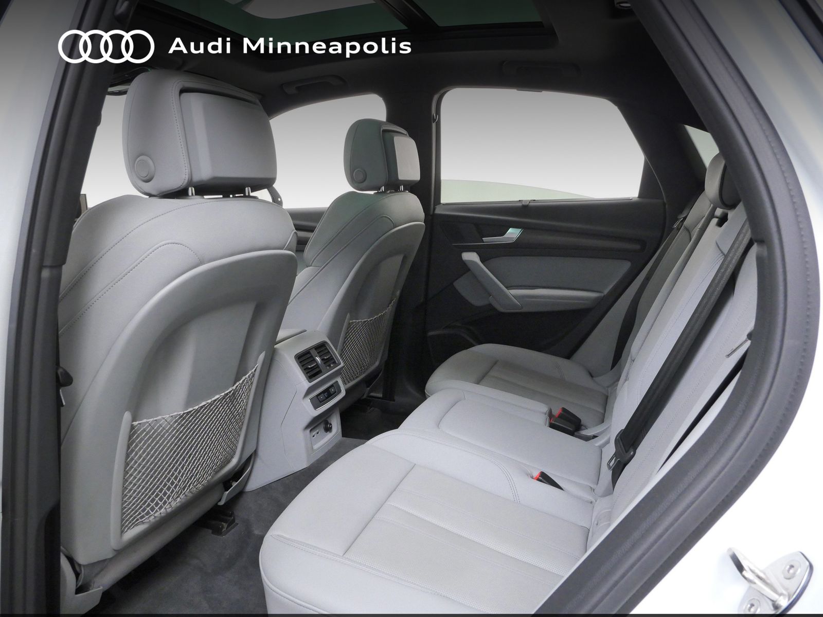 Thumbnail: 2023 Audi Q5 - 16