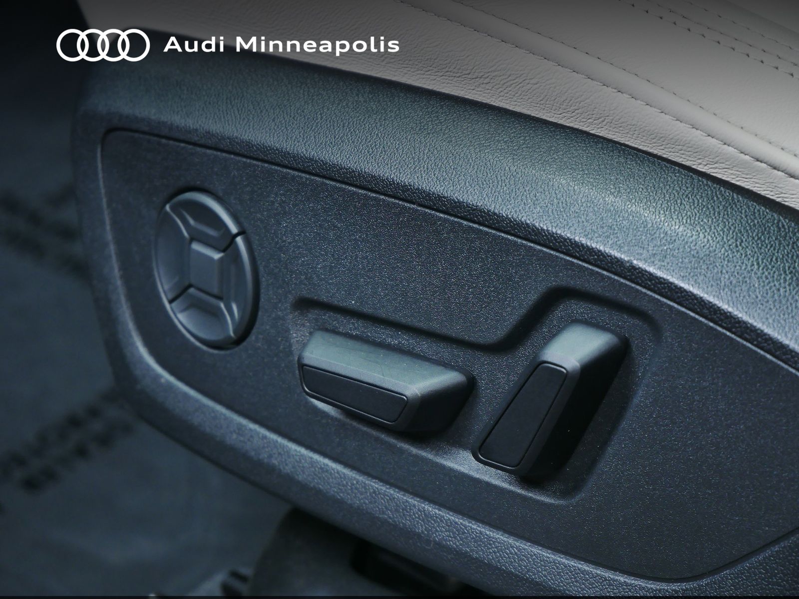 Thumbnail: 2025 Audi Q3 - 4