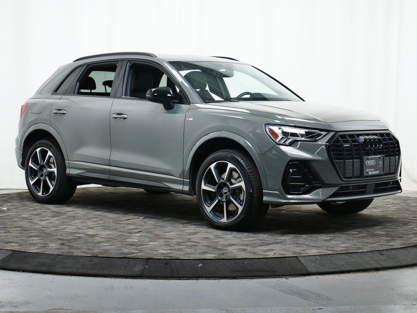 Thumbnail: 2025 Audi Q3 - 8