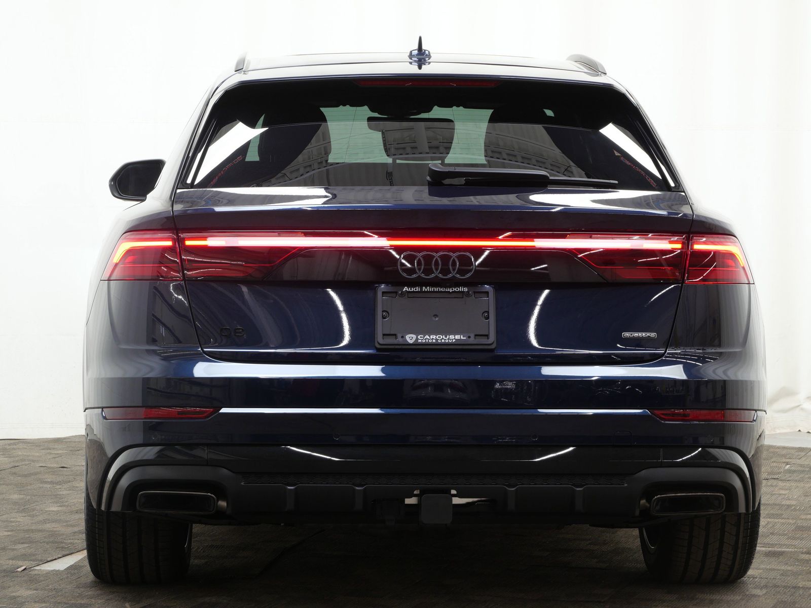 Thumbnail: 2026 Audi Q8 - 5