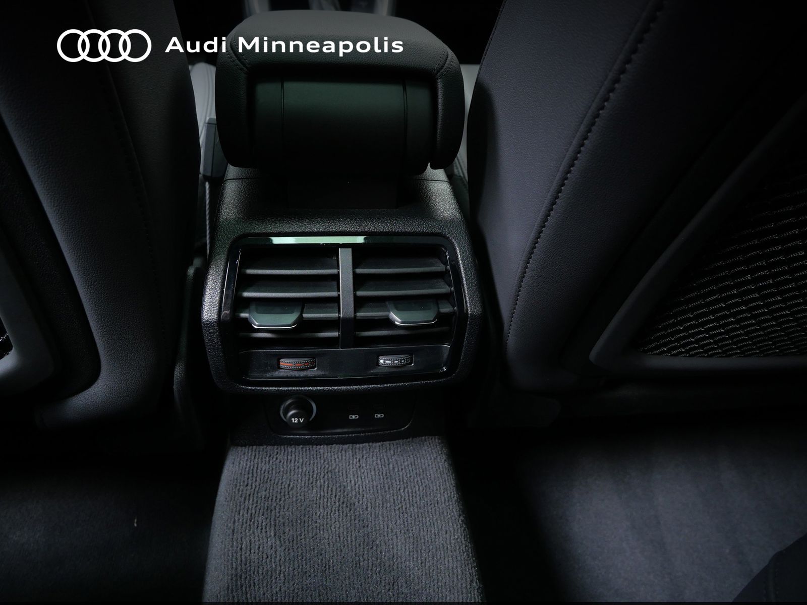 Thumbnail: 2023 Audi Q3 - 17
