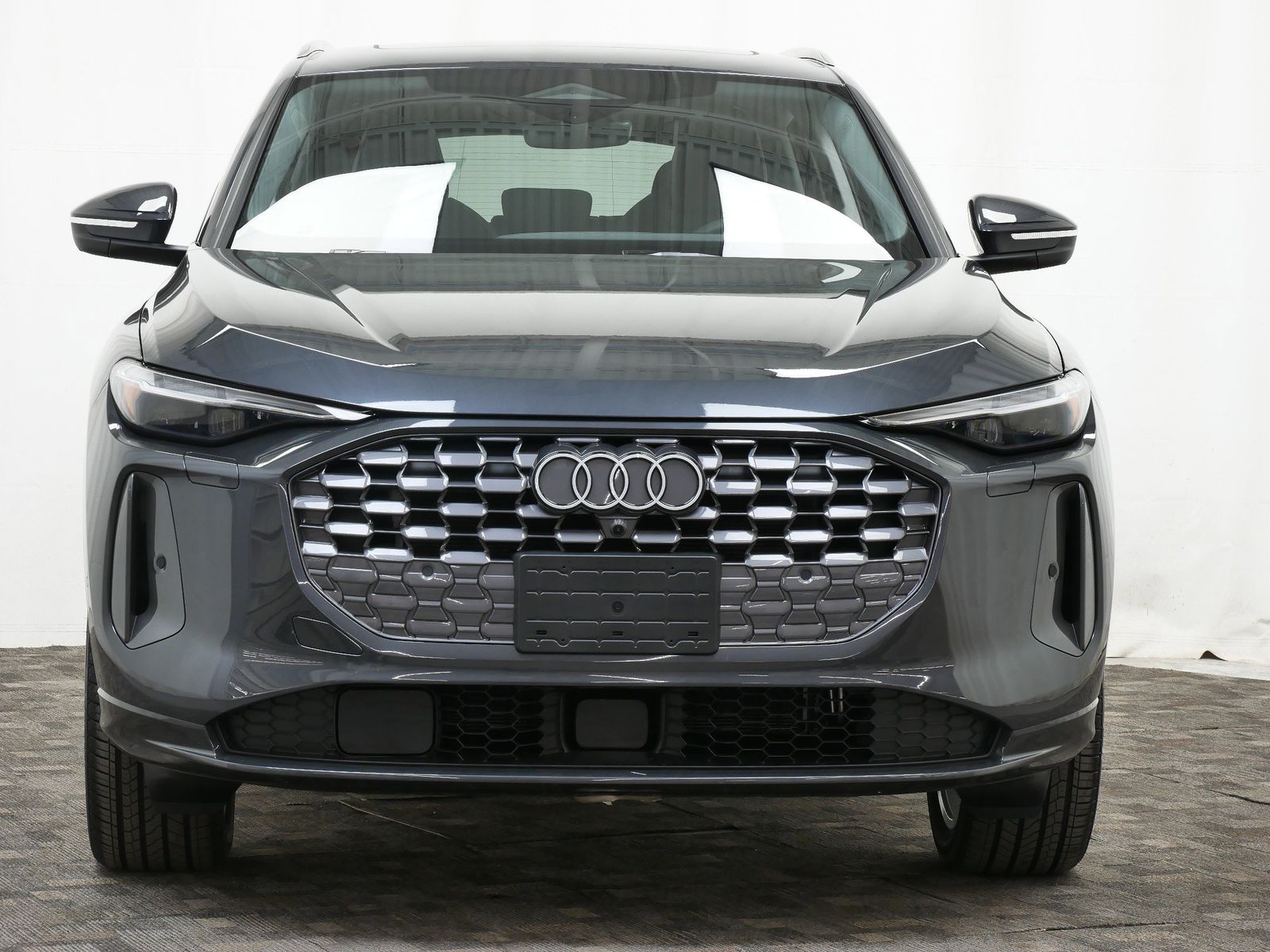 Thumbnail: 2025 Audi Q5 - 9