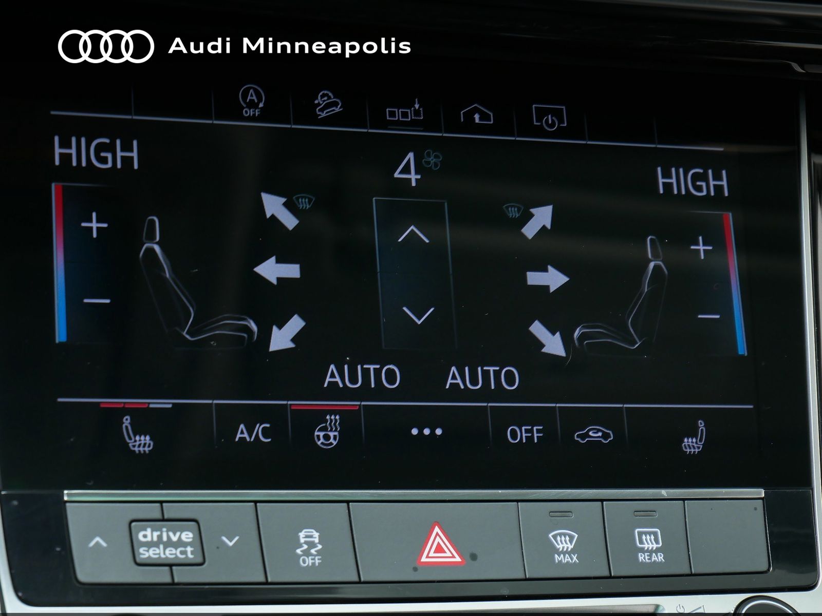 Thumbnail: 2020 Audi Q7 - 28