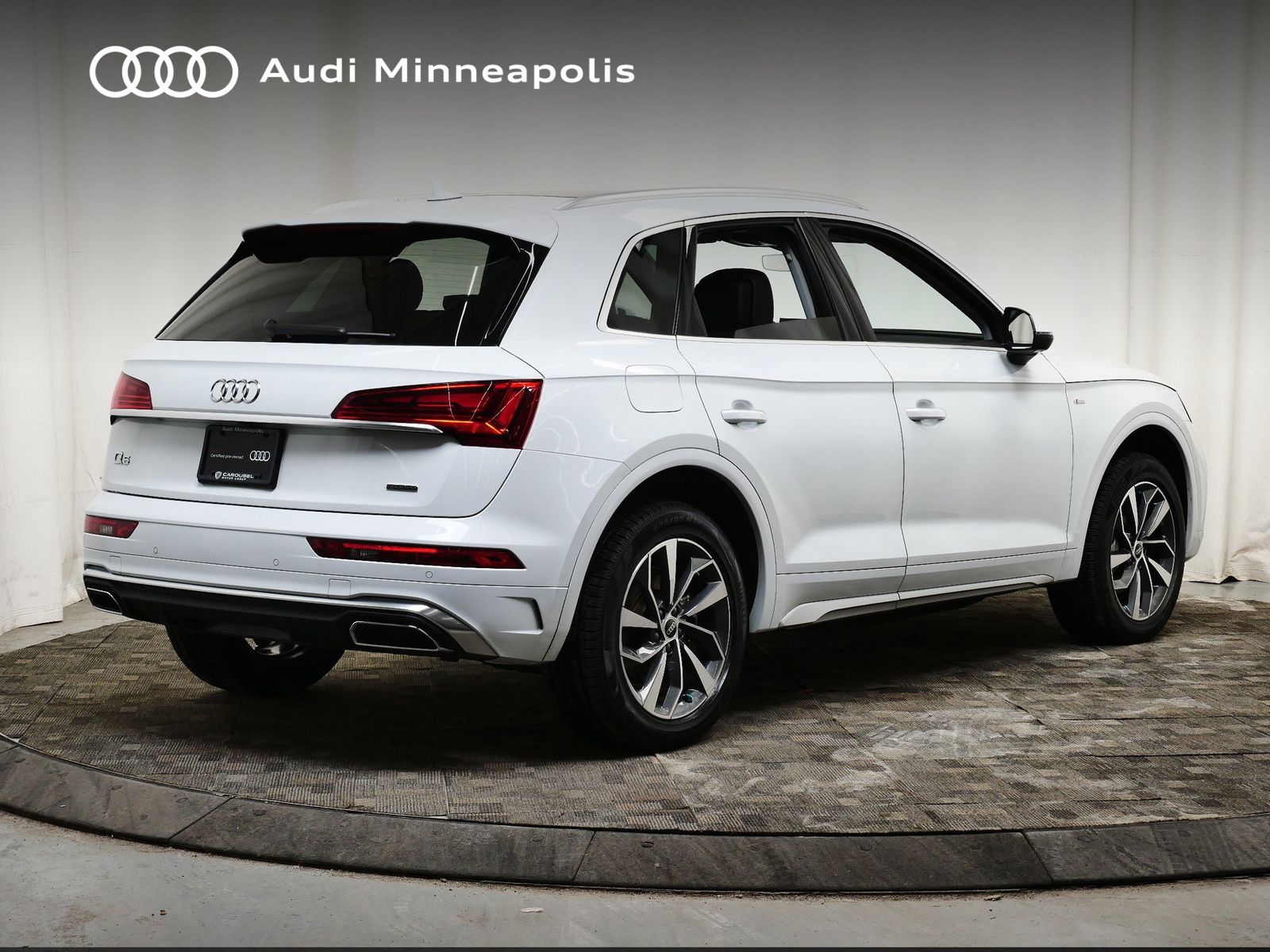 Thumbnail: 2023 Audi Q5 - 8