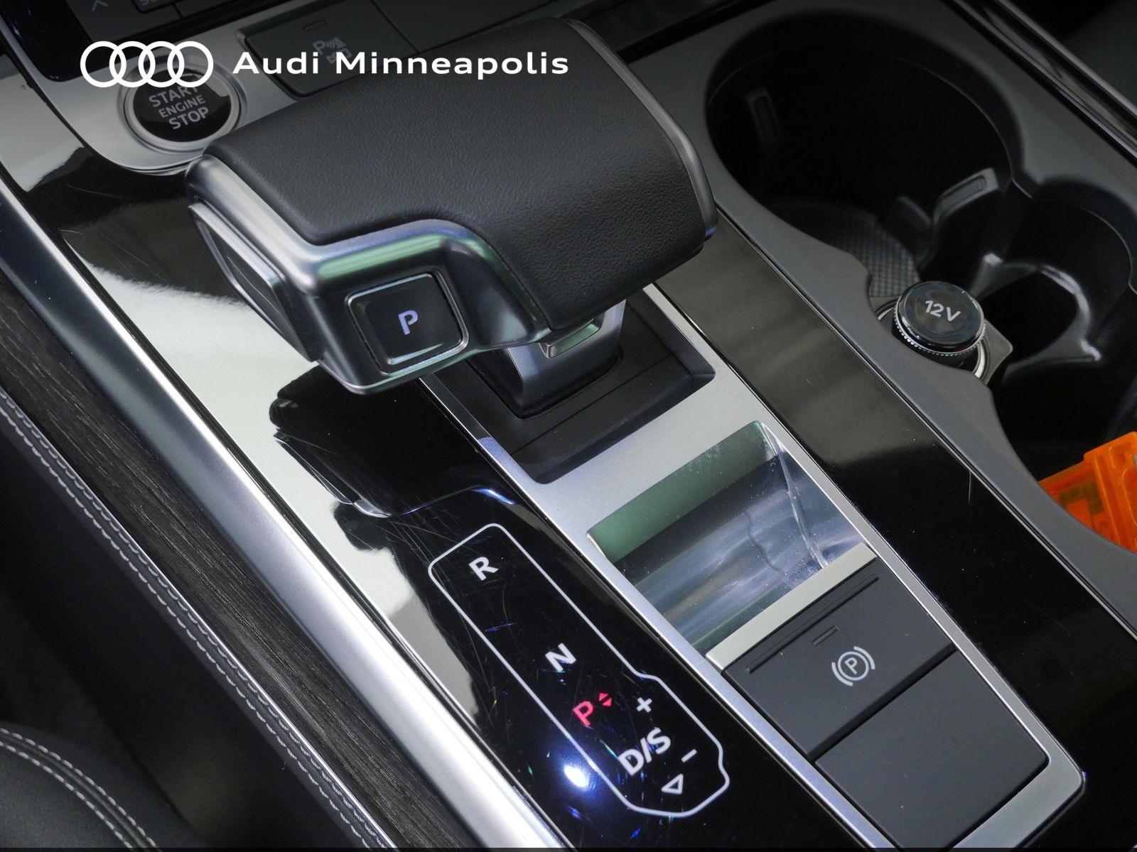 Thumbnail: 2023 Audi Q8 - 30