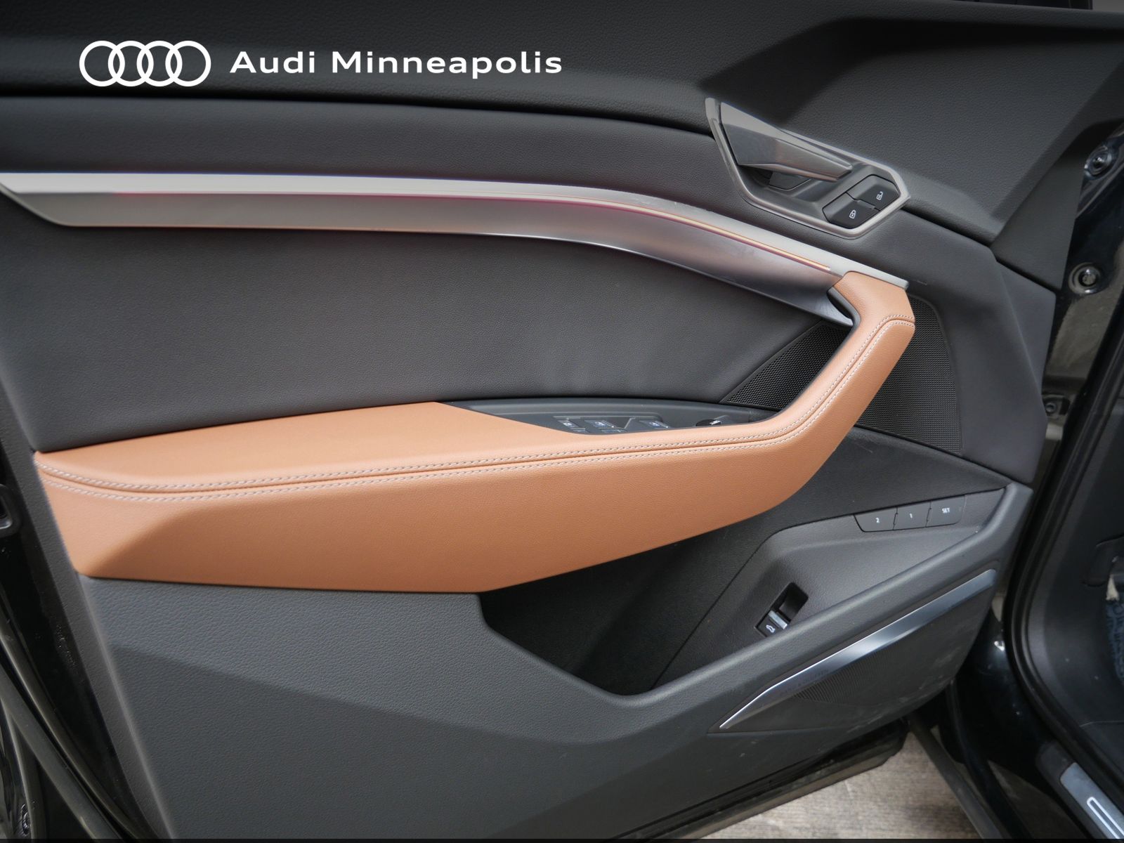 Thumbnail: 2024 Audi Q8 e-tron - 12