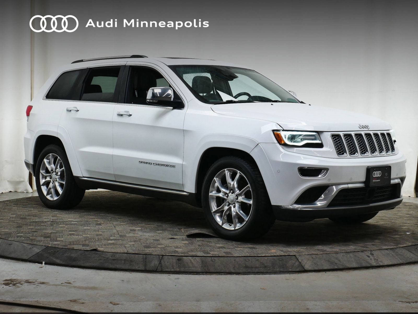 Thumbnail: 2016 Jeep Grand Cherokee - 9