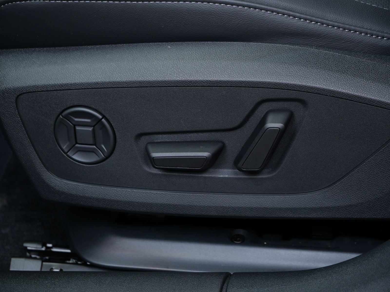 Thumbnail: 2025 Audi A5 - 11