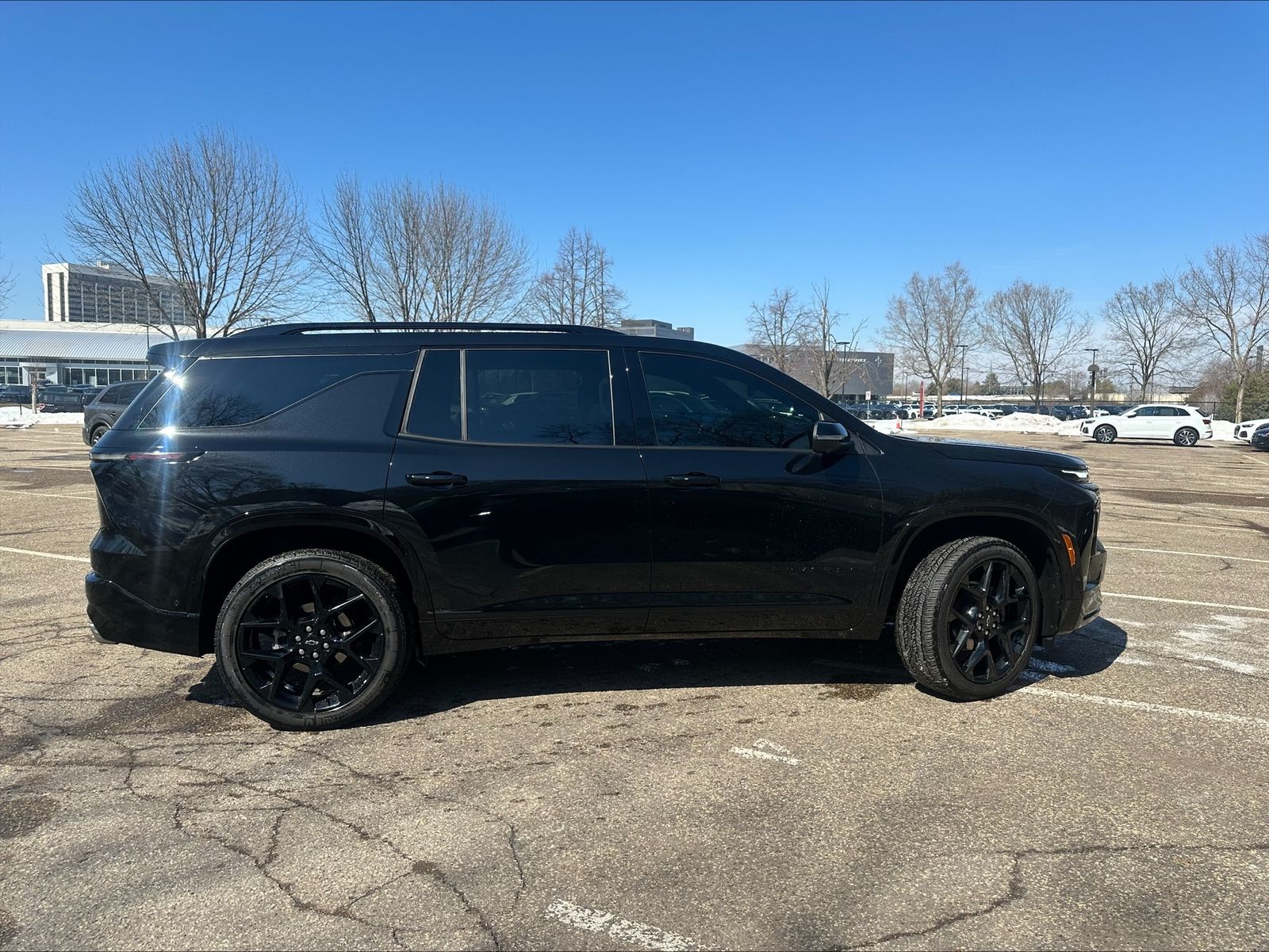 Thumbnail: 2024 Chevrolet Traverse - 3