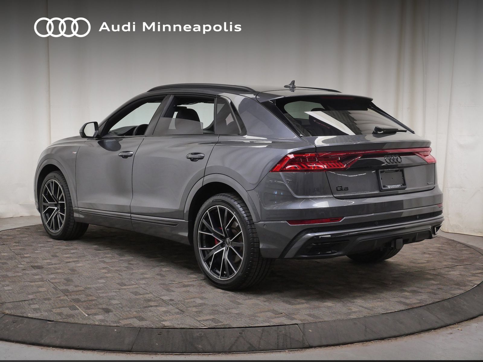 Thumbnail: 2023 Audi Q8 - 5