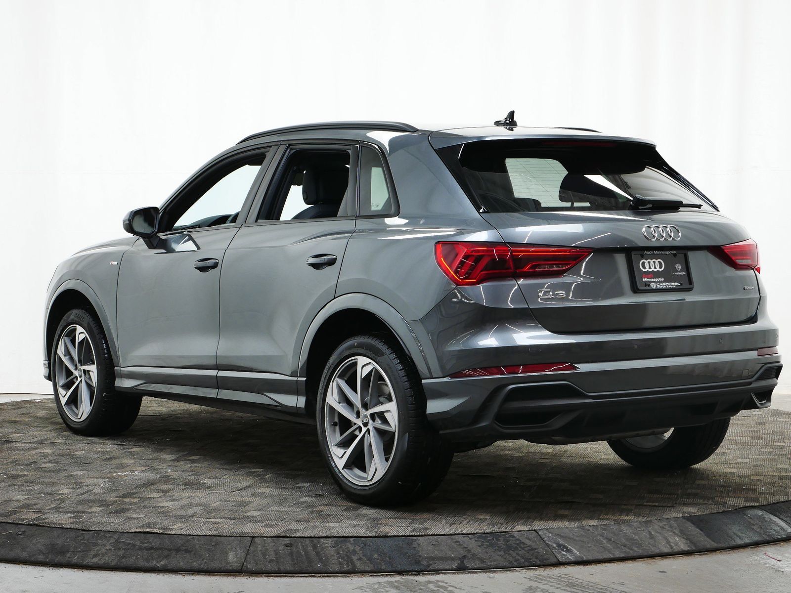 Thumbnail: 2025 Audi Q3 - 4